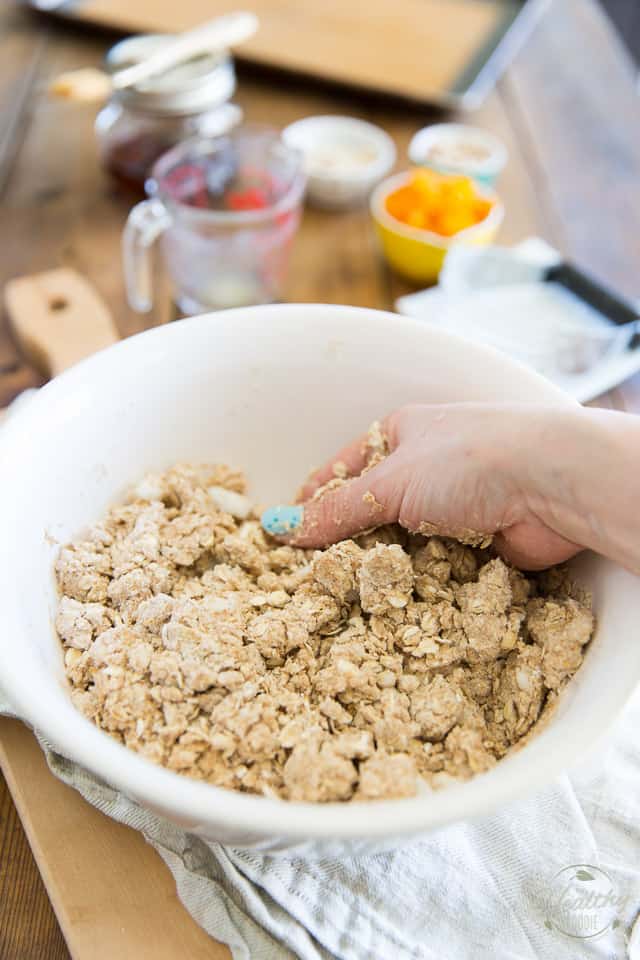 La pâte à scones se mélange d'une seule main