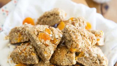 Photo of Scones à l’avoine, aux abricots et aux amandes •