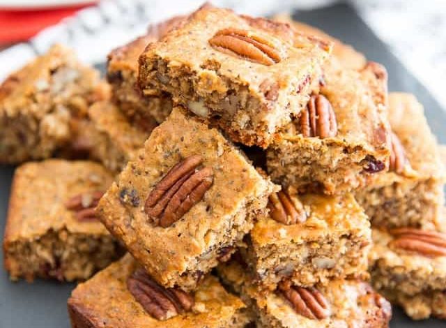 Fruit & Nuts Oatmeal Breakfast Bars by Sonia! The Healthy Foodie