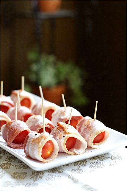 Recette de tomates cerises enrobées de bacon - C'est vraiment simple à préparer et les résultats finaux sont délicieux, jolis et plairont à tous!  |  rasamalaysia.com