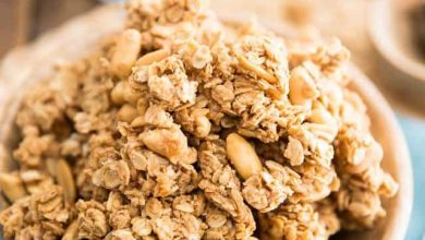 Photo of Grappes de granola au beurre d’arachide •