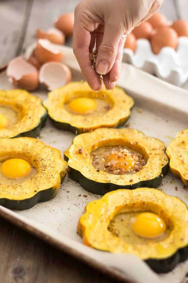 Oeuf paléo dans le trou |  par Sonia!  Le gourmand en bonne santé