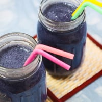 Smoothie aux bananes et aux bleuets