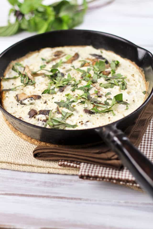 Omelette aux blancs d'œufs surchargée de champignons |  par Sonia!  Le gourmand en bonne santé