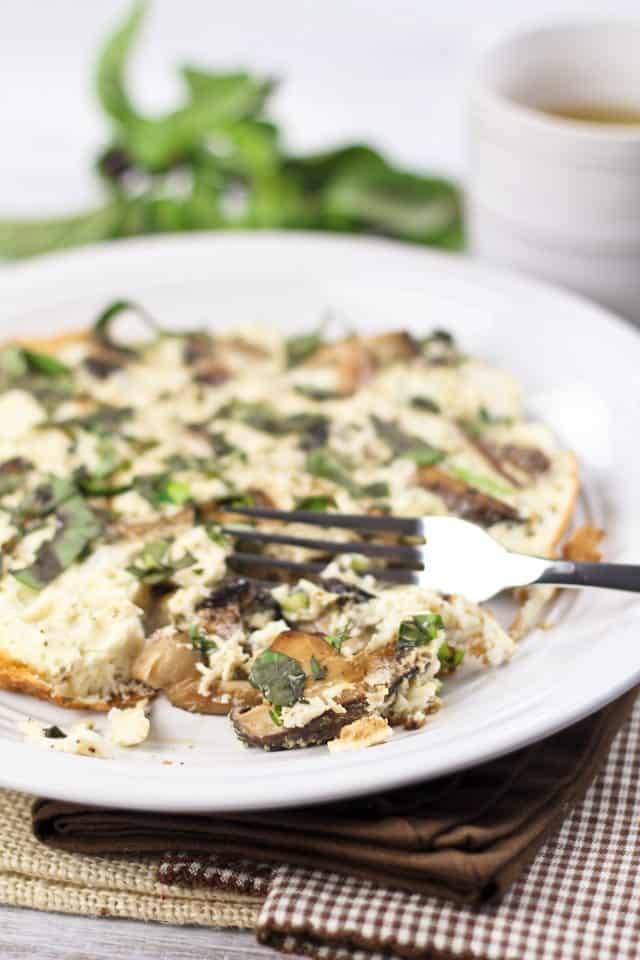 Omelette aux blancs d'œufs surchargée de champignons |  par Sonia!  Le gourmand en bonne santé