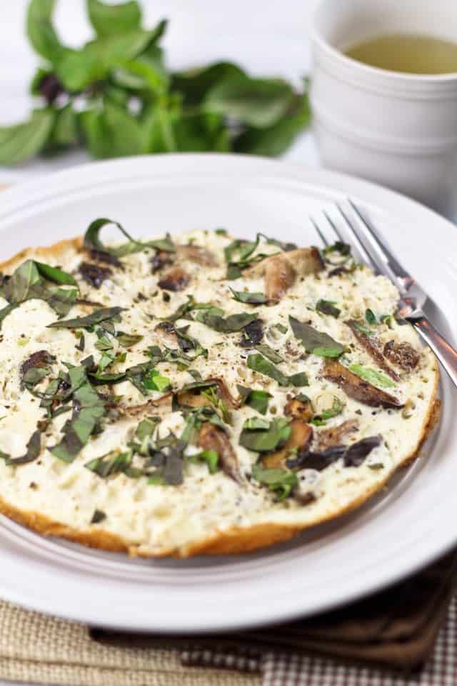 Omelette aux blancs d'œufs surchargée de champignons |  par Sonia!  Le gourmand en bonne santé