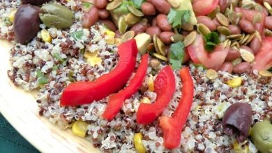 Photo of Assiette de salade de quinoa composée