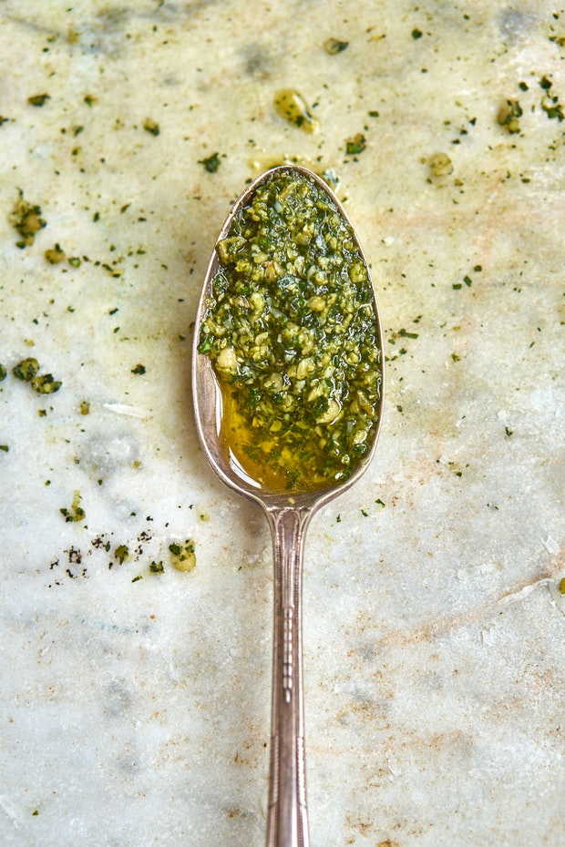 Comment faire du pesto comme une grand-mère italienne