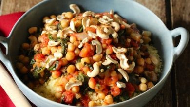 Photo of Couscous aux pois chiches et aux épinards avec noix de cajou