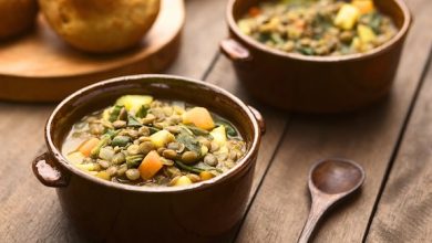 Photo of Soupe copieuse aux lentilles et pommes de terre aux légumes-feuilles