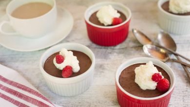Photo of Mousse au chocolat noir et à la noix de coco