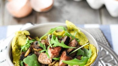Photo of Omelette au jambon fumé et aux champignons dans un bol