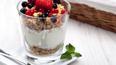 Photo of Parfaits aux fruits et yogourt végétaliens