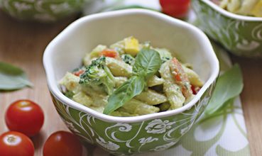 Photo of Penne Primavera à la crème d’avocat et de cajou