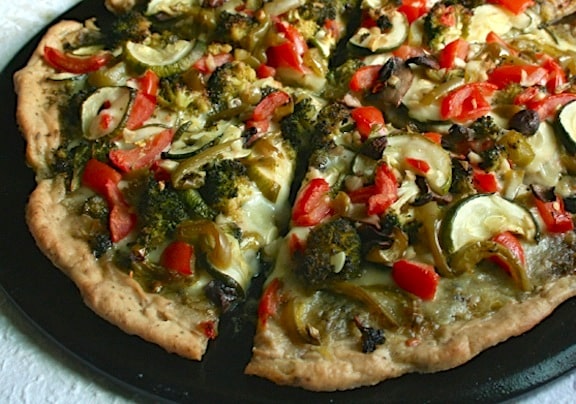 Pizza végétalienne au pesto de légumes