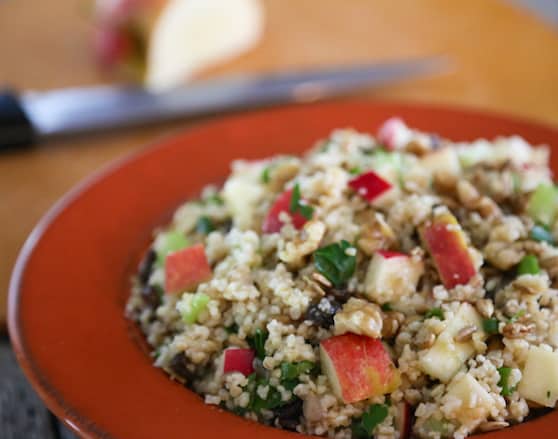 Salade de boulgour aux fruits et noix salade de céréales