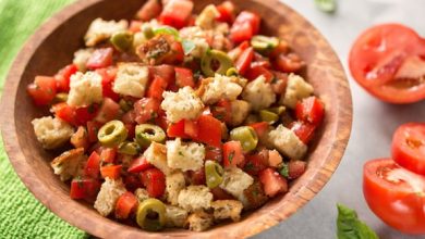 Photo of Salade italienne au pain et aux tomates