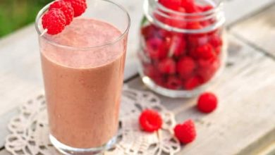 Photo of Smoothie au chocolat et aux framboises et aux bananes
