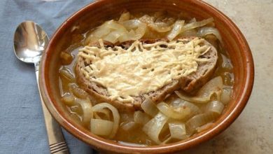 Photo of Soupe à l’oignon vegan à la française