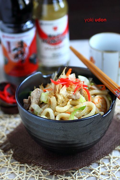 Les nouilles udon sont des nouilles japonaises populaires et largement consommées.  Vous pouvez utiliser des nouilles udon pour préparer des nouilles udon yaki frites avec des légumes et de la viande.  |  rasamalaysia.com