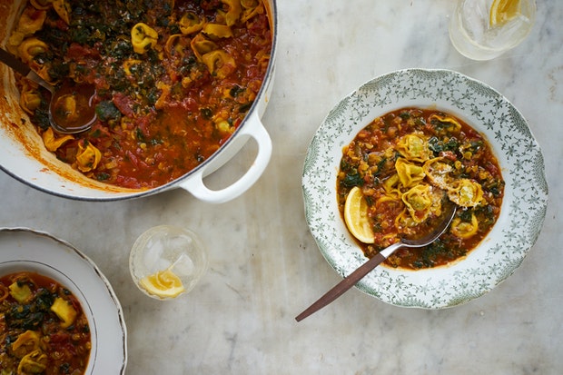 Recette de soupe de tortellini aux tomates et au cari