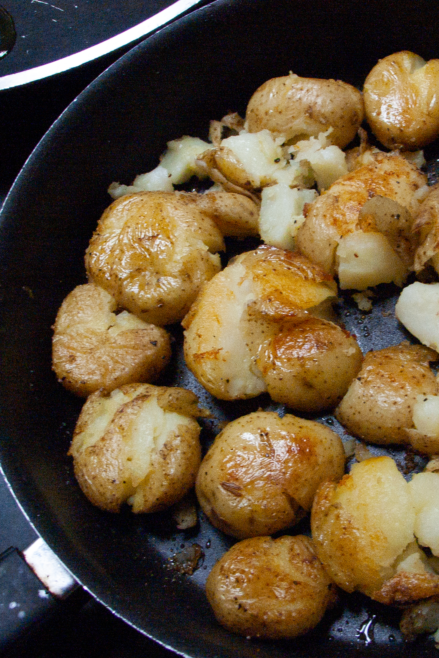 Pommes de terre écrasées à la poêle