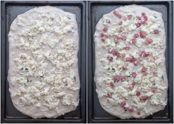 Mozzarella et pancetta sur la pâte à pizza.