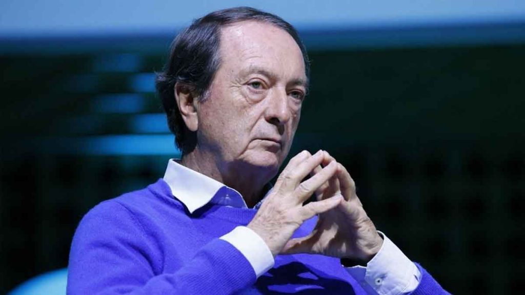 30 centimes par litre Michel-Édouard Leclerc annonce une chute du prix des carburants