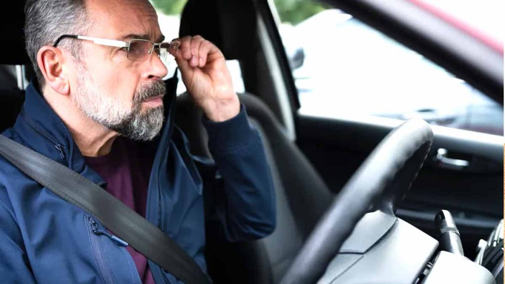 Lourde amende et retrait de points pour les automobilistes qui utilisent ces lunettes au volant